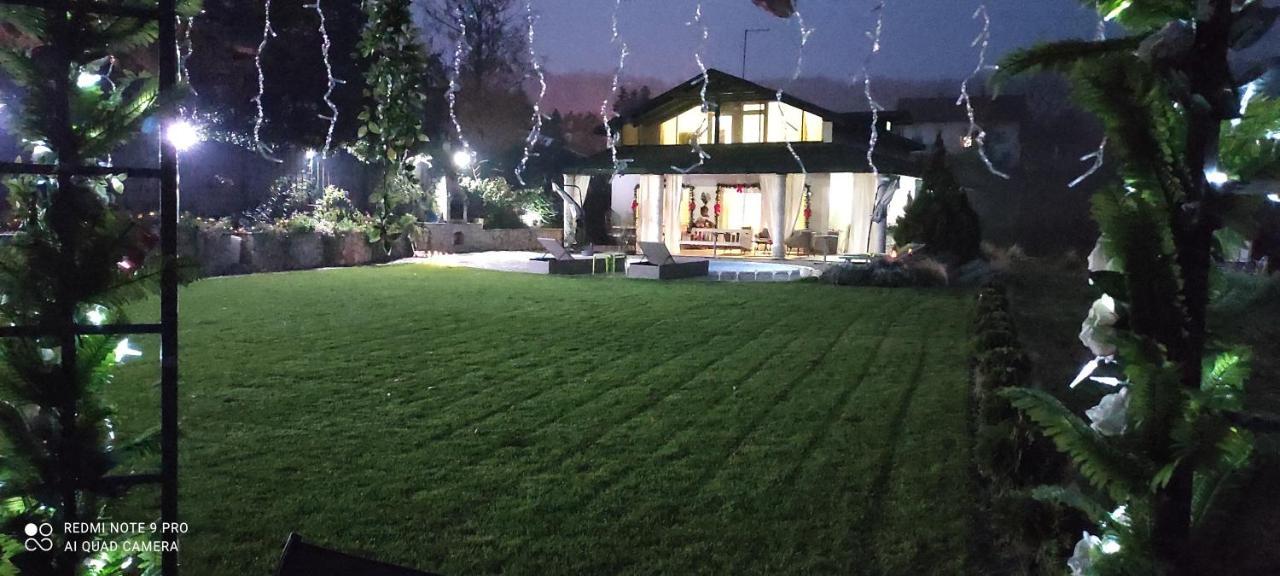Vila Lily Villa Szendrő Kültér fotó